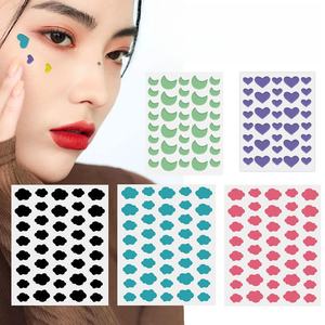 40 parches Crescent Love Cloud Acné Parche PE Ingrediente principal Colágeno Ingredientes herbales orgánicos - Product Image 6