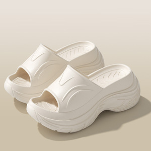 Sandales à talons pour femmes augmentant la hauteur Nouvelles pantoufles EVA à semelle épaisse à la mode pour dames - Product Image 3