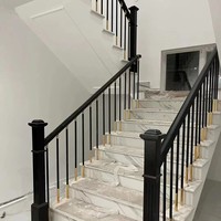Poteaux romains creux en fer forgé noir mat de haute qualité pour la décoration intérieure