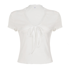 Top juvenil coreano de estilo dulce con encaje, cuello en V, lazo frontal, color liso, dobladillo con volantes y manga corta. - Product Image 6