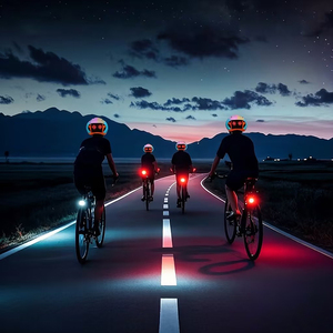 Casque de moto/vélo intelligent avec écran LED, affichage de texte, GIF, animation, clignotants et feux de freinage - Product Image 6