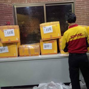 ชุดกiltผู้ชายดีไซน์โดดเด่นและทันสมัย ปรับขนาดได้ พร้อมสายโซ่ถอดออกได้ สีตามสั่ง สำหรับแฟชั่นที่เหมาะกับผู้ที่ชื่นชอบ BDSM และ Kink - Product Image 3