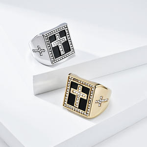 Bague pour homme en acier titane doré avec incrustation de croix noire et pavé de diamants, bijou carré style hip-hop, cadeau - Product Image 2