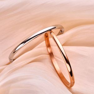 Pulsera Antideslustre, Envío Rápido a Todo el Mundo, Metal de Alta Dureza, Regalo Navideño para Mujer, Sensación Substancial - Product Image 3