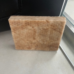 Laine de verre marron spéciale pour l'isolation thermique des toits/l'isolation acoustique des murs intérieurs dans la reconstruction des bâtiments anciens - Product Image 2