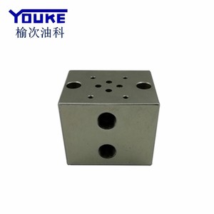 บล็อกวาล์วไฮดรอลิกยูเค ผลิตจากเหล็กหล่อ แบบไม่มาตรฐาน ชุดวาล์วแบบกำหนดเอง วาล์วควบคุมทิศทาง ติดตั้งรวดเร็ว - Product Image 1