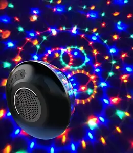 Kolam Renang Luar Ruangan Melayang Berputar UFO Speaker Tahan Air IPX7 Bluetooth Nirkabel Mengambang Speaker