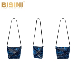 Serviette de plage portable BISINI personnalisée pour toute la famille, motif ciel étoilé bleu, <span class=keywords><strong>poncho</strong></span> à capuche pour adulte avec poche avant - Product Image 5