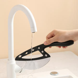 Stainless Steel Pizza Cutter With Non Slip Handle For Kitchen Baking Tools 430 Steel <b>Black</b> Color - Product Image 2