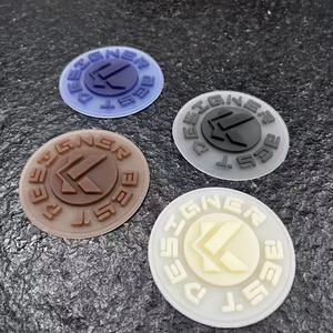 Tùy chỉnh mềm <span class=keywords><strong>PVC</strong></span> vá cho túi quần áo dập nổi cao su 3D Logo thẻ cá nhân nhãn hiệu tùy chỉnh Silicone nhãn hàng may mặc - Product Image 4