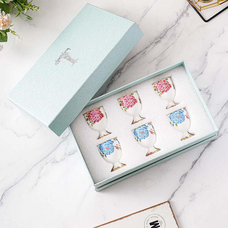 ถ้วยปักลาย