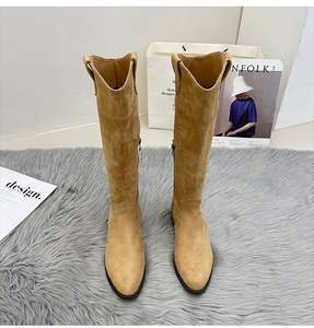Vente en gros <span class=keywords><strong>Bottes</strong></span> hauteur genou personnalisées <span class=keywords><strong>Bottes</strong></span> mollets larges <span class=keywords><strong>Bottes</strong></span> de cow-boy <span class=keywords><strong>marron</strong></span> à talons pour femmes dame - Product Image 1