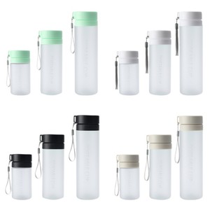 แก้วน้ำพกพา 800 มล. พลาสติกฝ้าพร้อมที่กรองชาและสายสะพายขวดกีฬา - Product Image 5