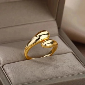 Bague réglable plaquée or en forme de goutte d'eau, design léger et luxueux, bijou unisexe, cadeau - Product Image 4
