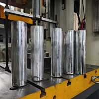 Presse hydraulique à cadre de 630 tonnes pour le formage de coques de condensateurs et l'extrusion à froid de produits en aluminium