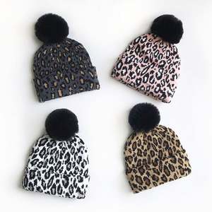 Gorro de Punto Grueso con Diseño de Burbujas y Estampado de Leopardo para Mujer, para Invierno, Cálido, para Viajes, Incluye Talla para Niños - Product Image 1