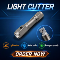 Lampe torche multifonctionnelle portable à 8 LED, étanche IP44, en alliage d'aluminium, alimentée par piles AAA, avec marteau de sécurité
