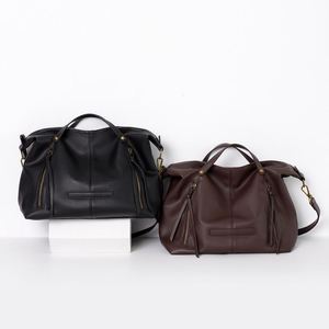 Sac fourre-tout rétro de style européen et américain pour femmes, sacs à bandoulière de marque de luxe, couleur unie, grande capacité, sac bandoulière - Product Image 1