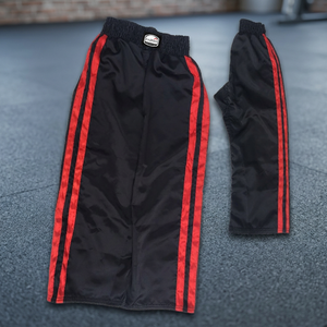 Pantalons de MMA, de kick-boxing et de Muay Thai de haute qualité avec panneaux latéraux rouges - Couleur et logo personnalisés, 100% polyester pour l'entraînement aux arts martiaux - Product Image 6