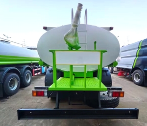 Camion-citerne à eau ISUZU Giga haute performance, arroseur d'eau avec réservoir en carbone et en acier inoxydable de 10 à 15 m³ - Product Image 6