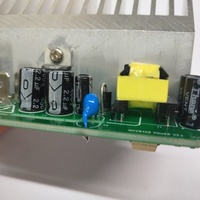 Fabricant professionnel chinois d'assemblage de circuits imprimés de contrôle industriel PCBA avec 1 once de cuivre et jusqu'à 22 couches pour onduleur solaire