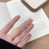Orecchini pendenti a goccia in oro bianco 18K con diamanti da laboratorio, orecchini a lobo pendenti alla moda, orecchini a cerchio pendenti, orecchini a lobo con moissanite, orecchini a cerchio di tendenza