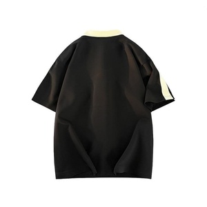 T-shirt pour homme d'inspiration sportive - Coupe ajustée moderne avec tissu polyester/coton respirant pour les entraînements et l'usage quotidien sportif - Product Image 2