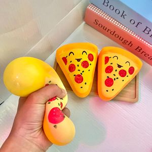 Juguete Sensorial Blando de Comida: Rodaja de Pizza Antiestrés, Bola Suave, Adorno de Escritorio Novedoso y Lindo, Regalo para Niños, Set de Exhibición al por Mayor - Product Image 4