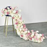 Vente en gros de chemins de table floraux artificiels rouges pour mariage, chemins de table floraux pour allée, chemins de table floraux pour décoration d'événements