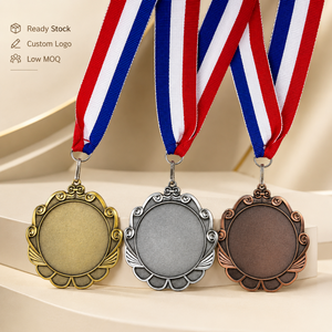 เหรียญรางวัลแบบกำหนดเอง ออกแบบเองได้ ผลิตจากโลหะผสมสังกะสี เหรียญกีฬาขายส่ง เหรียญรางวัลพร้อมริบบิ้น รับผลิตตามแบบ OEM จากโรงงาน - Product Image 1