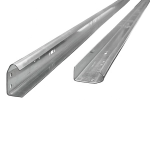 Rails de <span class=keywords><strong>porte</strong></span> de garage en acier galvanisé en gros <span class=keywords><strong>Rail</strong></span> de <span class=keywords><strong>porte</strong></span> de garage sectionnel à <span class=keywords><strong>courbe</strong></span> horizontale et verticale - Product Image 1