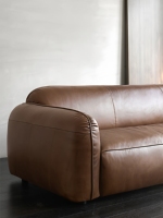 Canapé modulaire en cuir pleine fleur italien moderne, finition huile et cire, pour hôtels de luxe, villas et projets d'ameublement