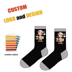 Kaus kaki desain pelanggan sulam katun Fashion sendiri OEM Logo kustom kualitas tinggi