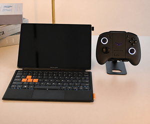 Consola de Juegos One X Player de 10.95 Pulgadas, 2.5k, 120hz, Controles Desmontables, 3 en 1, Laptop, Tablet, PC de Juegos Portátil con IA, One Xplayer X2 - Product Image 3