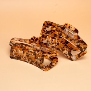 <b>Hot</b> Selling Large Rectangle PVC Hair Claw Clips Leopard Print Square Hair Catch Fashion Versatile Hair Accessories For Women - Product Image 3