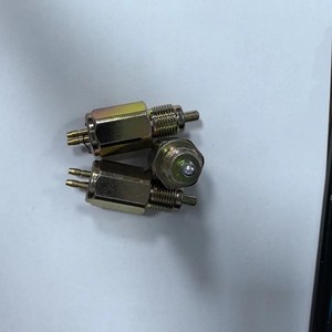 Interruptor de luz de marcha atrás Mitsubishi MC842731 OPT-OS234 para reparación y reemplazo de automóviles - Product Image 1