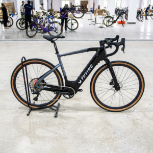 Leggero 250W 36V elettrico Assist <span class=keywords><strong>Ebike</strong></span> in fibra di carbonio 700c ruota a lunga percorrenza città strada ghiaia in sella a bici elettrica da strada - Product Image 3
