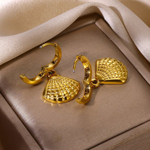 YWXS Fashion18k Pendentif en acier inoxydable en forme d'éventail, série Océan, été, plage, boucles d'oreilles gratuites pour femmes, vente en gros - Product Image 3
