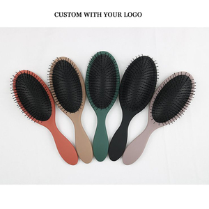 Brosse à cheveux mate de haute qualité avec logo personnalisé, usage en salon, massage, poils moelleux, lisses, bouclés, brosses à long manche, peigne pour filles et femmes - Product Image 3