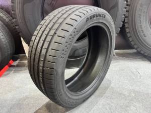 Pneu de voiture 215/50ZR18 Aurunze, nouveau modèle simple, bonnes performances de conduite, économique, pour véhicules urbains et ruraux - Product Image 5