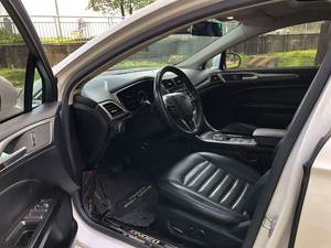 Voitures d'occasion <span class=keywords><strong>Ford</strong></span> <span class=keywords><strong>Mondeo</strong></span> Berline Conduite à Gauche Automatique Traction Avant 1.5T/2.0T Essence Faible Kilométrage Sans Accident Vente en Gros à l'Export 2016 2017 <span class=keywords><strong>2018</strong></span> - Product Image 4