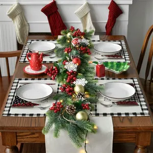 Christmas Table Runner Set New Year Holiday Party Decor Home Red Plaid Linen Dinning Table Runner And Placemat 4 PCS Set