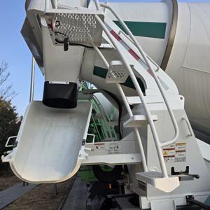 รถผสมปูนซีเมนต์ควบคุมระยะไกล รถผสมคอนกรีตขนาดเล็ก 20 ลูกบาศก์เมตร รถผสมคอนกรีตสำเร็จรูป - Product Image 3