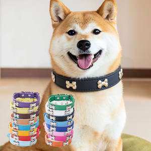 Collares de Cuero PU para Perros Pequeños, Medianos y Grandes, Collar Ajustable y Suave para Cachorros con Hebilla de Aleación, Collar Clásico Impermeable para Mascotas - Product Image 1