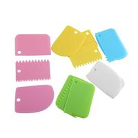 Lot de 3 spatules à pâte écologiques en plastique, grattoir à crème, découpeurs de pâte à denture irrégulière, outil de pâtisserie DIY