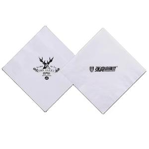 Tovaglioli Gialli Personalizzati Monouso 23x23 cm, 2 Veli in Pura Fibra di Legno, Piegati in 4, Stampati per Ristoranti, Hotel, Banchetti - Product Image 5