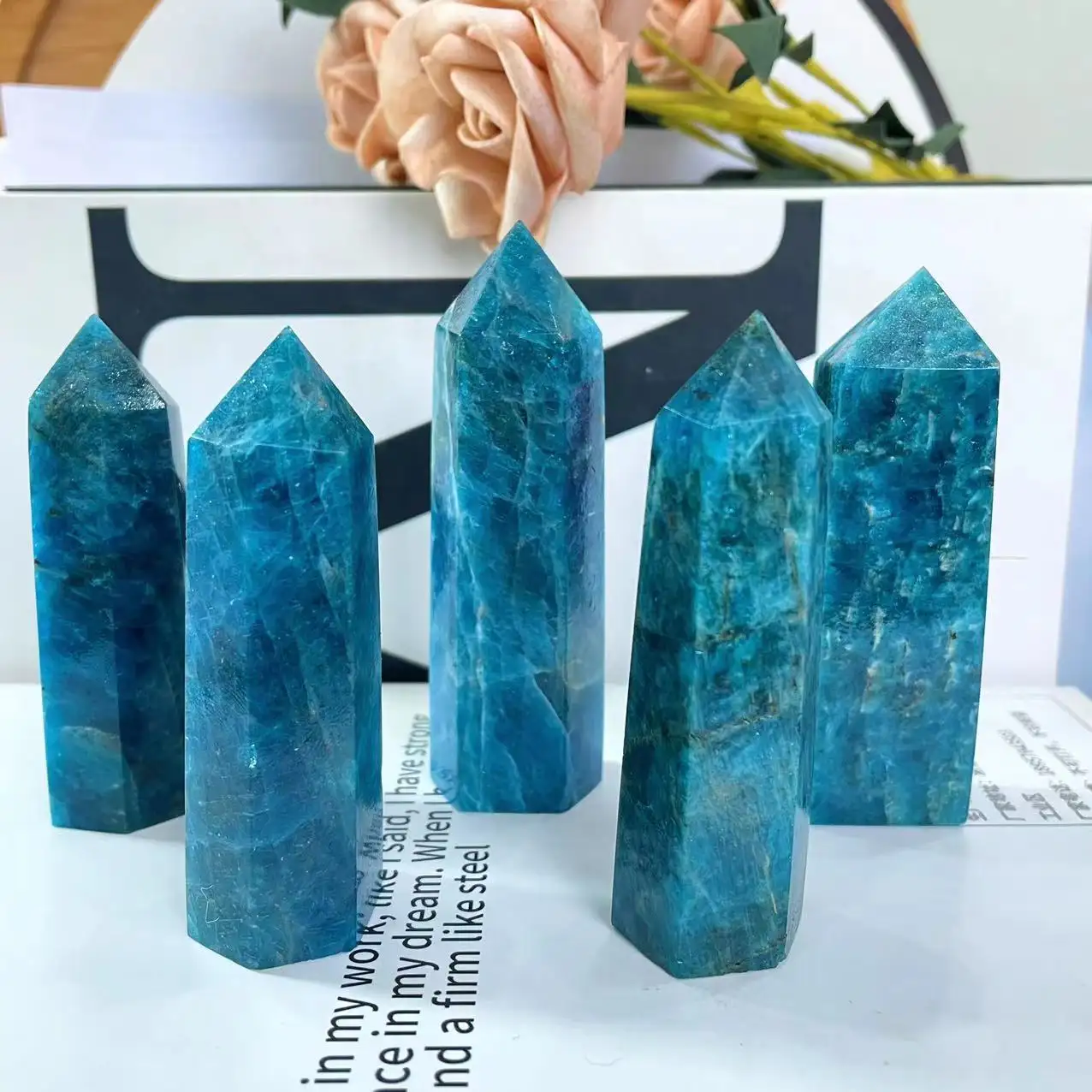 Toptan şifa taşları doğal mavi apatit dikilitaş değnek kulesi kristal tek nokta dekorasyon