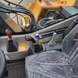Nuovo Escavatore Gommato Hyundai R120WM con Pinza, <span class=keywords><strong>Ripper</strong></span>, Trivella, Compattatore, Attacco Rapido Idraulico da 12 tonnellate, 0.3m, Motore, Pompa, Scatola del Cambio - Product Image 2
