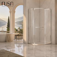 Partisi Kamar Mandi FUSA untuk Shower Enclosure 1 Pintu Pivot 2 Panel Tetap Kaca Tempered 8mm Rangka Baja Tahan Karat 304 OEM/ODM