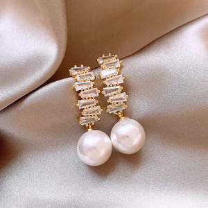 Pendientes de Perlas de Imitación de Moda Francesa para Mujer, Pequeños, Únicos, Ligeros, de Lujo, <span class=keywords><strong>Accesorios</strong></span> de Alta Gama para las Orejas - Product Image 2
